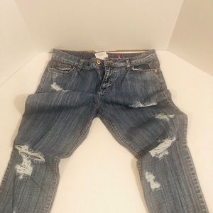 👁Sneak Peak Distressed Jeans